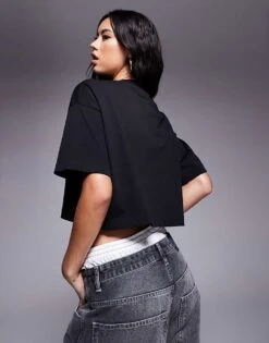 HUGO Red Cropped T-shirt In Black With Logo Print And Diamante Detailing For Women 10 HUGO Red Cropped T-shirt In Black With Logo Print And Diamante Detailing For Women -HUGO Sales 206889435 4