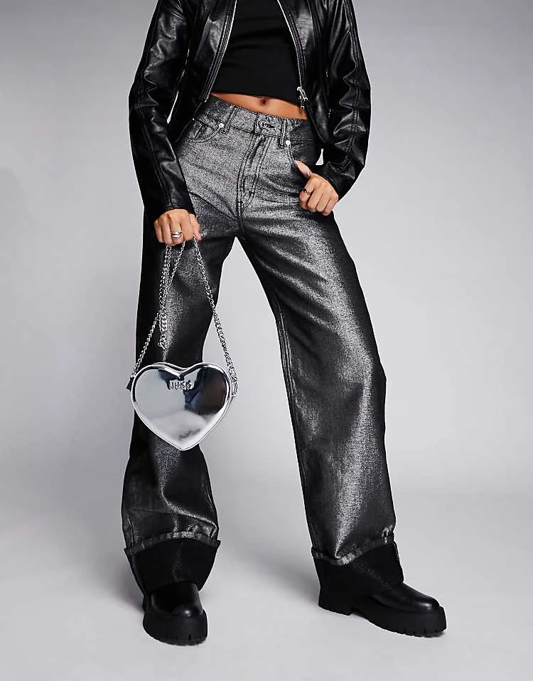 HUGO Red Love Crossbody Heart Shaped Bag In Silver For Women 6 HUGO Red Love Crossbody Heart Shaped Bag In Silver For Women - Image 4